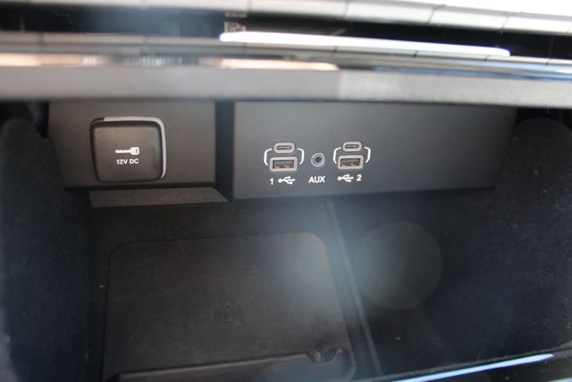 Used 2023 Jeep Wagoneer Series II w/ Premium Group I AWD/4WD image 22