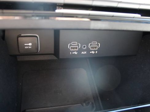 Used 2023 Jeep Wagoneer Series II w/ Premium Group I AWD/4WD image 22