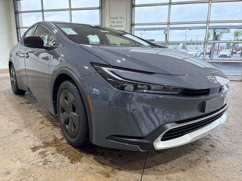New 2026 Toyota Prius Plug-In Hybrid image 4