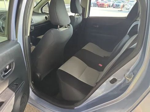 Used 2013 Toyota Yaris LE FWD image 6