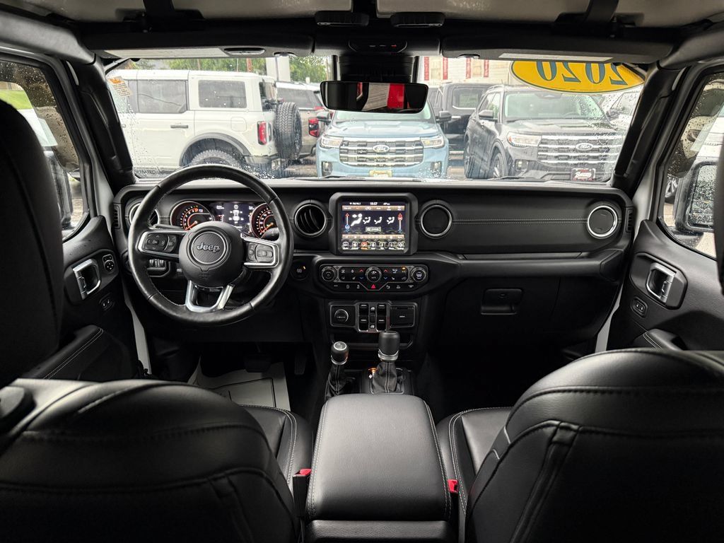 Used 2020 Jeep Gladiator Overland AWD/4WD image 24