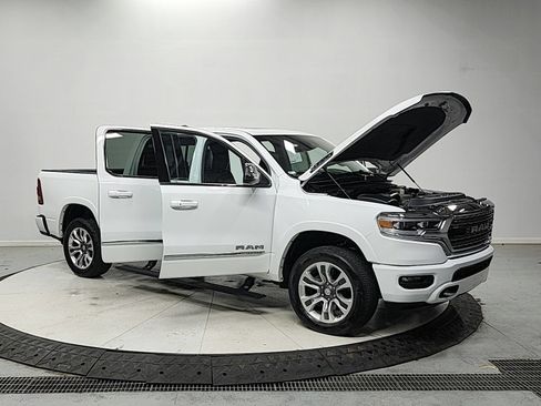 Used 2023 RAM 1500 Limited w/ Body Color Bumper Group AWD/4WD image 9