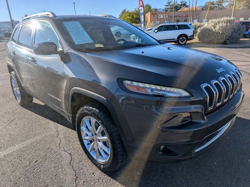 Used 2016 Jeep Cherokee Limited w/ Luxury Group image 7