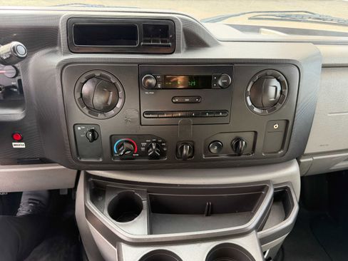 Used 2013 Ford E-150 and Econoline 150 image 23