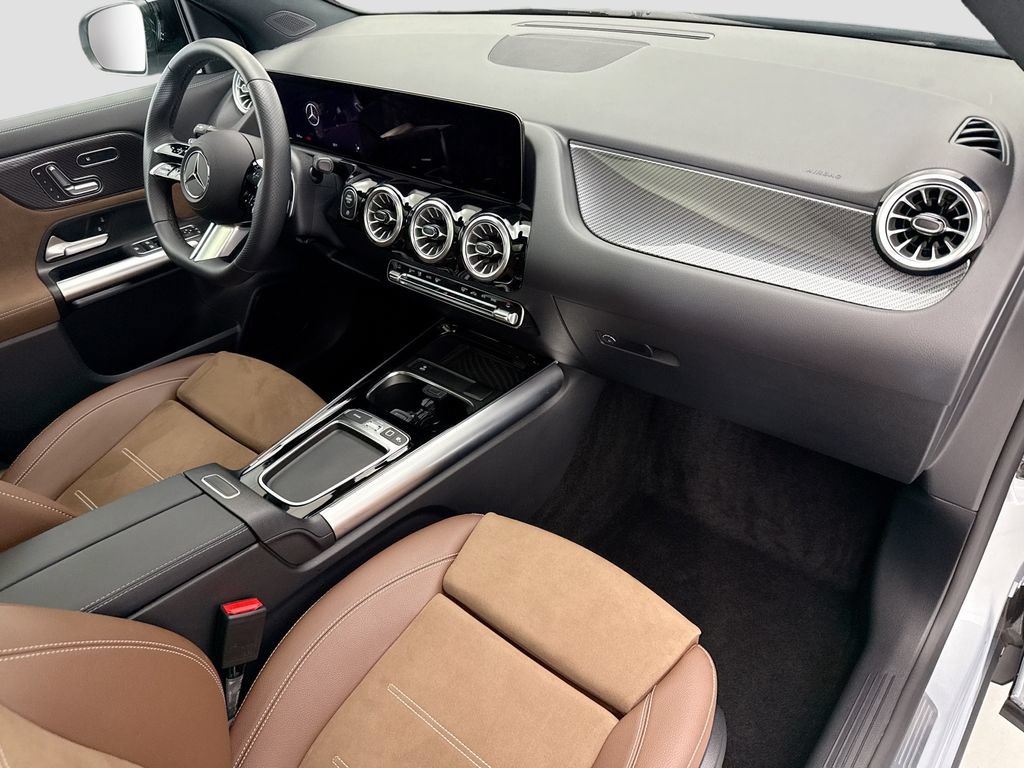Certified 2025 Mercedes-Benz GLA 250 image 16
