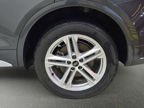 Used 2023 Audi Q5 e Premium w/ Convenience Package image 31