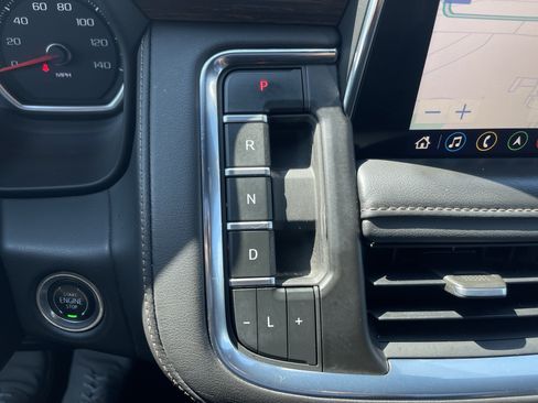 Used 2021 Chevrolet Suburban High Country AWD/4WD image 18