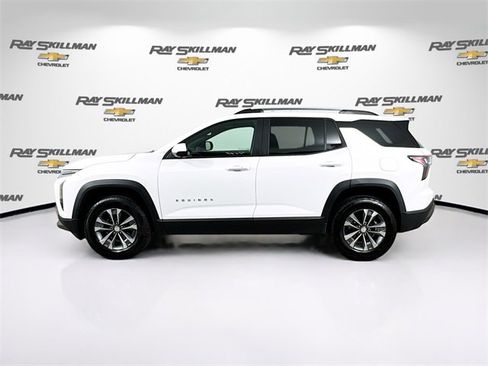 Used 2025 Chevrolet Equinox LT w/ Convenience Package II image 4