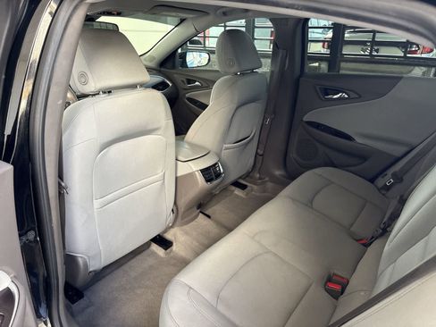 Used 2016 Chevrolet Malibu LT image 11