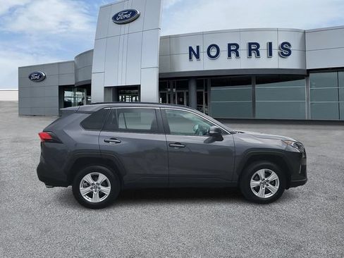 Used 2021 Toyota RAV4 XLE FWD image 5