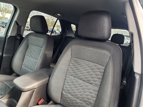 Used 2018 Chevrolet Equinox LT image 22