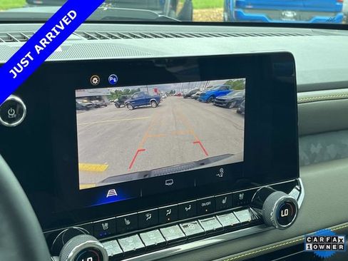 Used 2024 Chevrolet Colorado ZR2 w/ ZR2 Convenience Package III AWD/4WD image 30