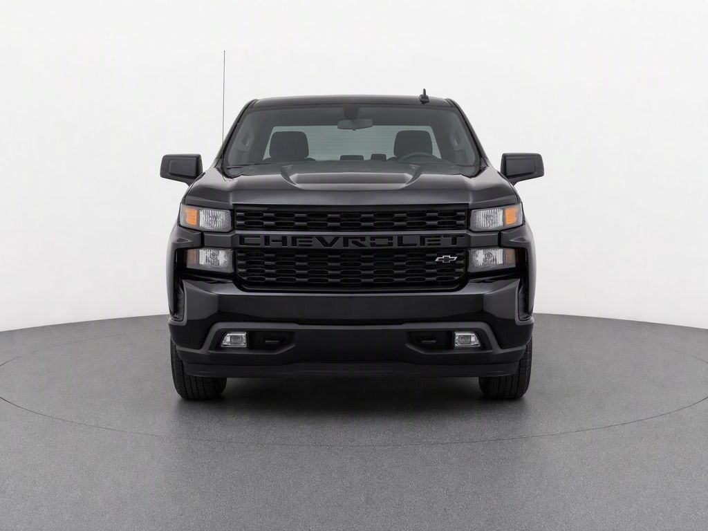 Used 2020 Chevrolet Silverado 1500 Custom w/ Custom Value Package AWD/4WD image 2