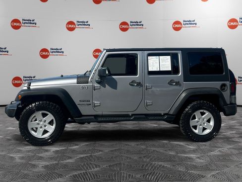 Used 2018 Jeep Wrangler Unlimited Sport S AWD/4WD image 2