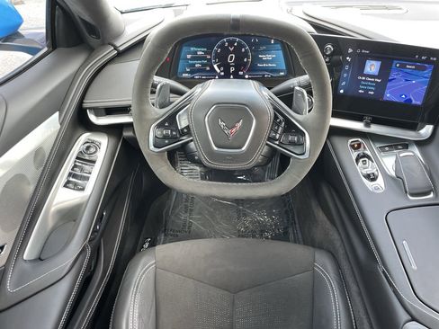 Used 2024 Chevrolet Corvette Stingray Premium Conv w/ Z51 Performance Package image 11