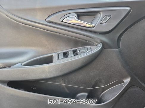 Used 2018 Chevrolet Malibu LT w/ Leather Package FWD image 29