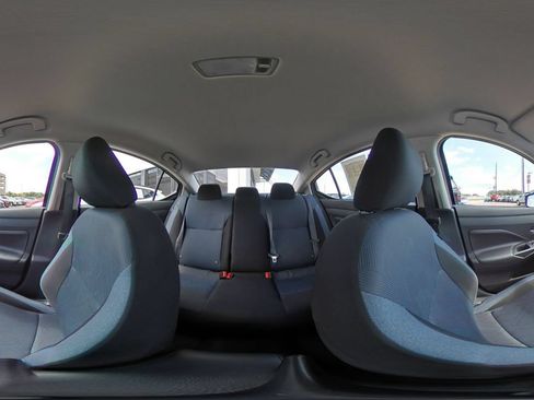 Used 2025 Nissan Versa SV FWD image 39