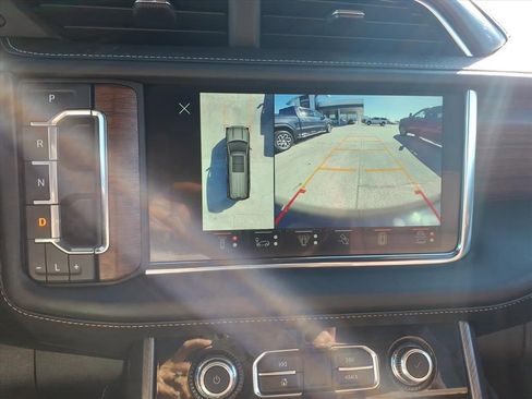 Used 2023 GMC Yukon Denali Ultimate image 30