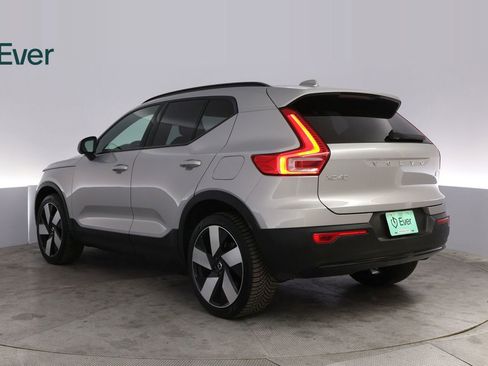 Used 2023 Volvo XC40 Recharge Ultimate image 24