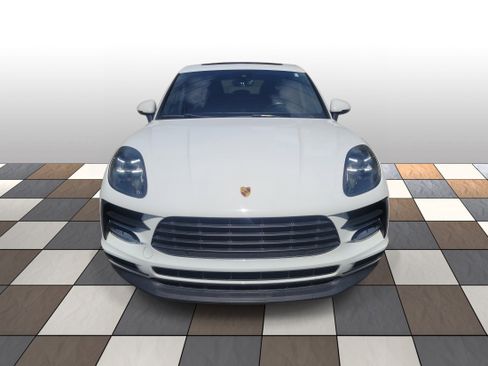 Used 2020 Porsche Macan w/ Premium Package Plus AWD/4WD image 2