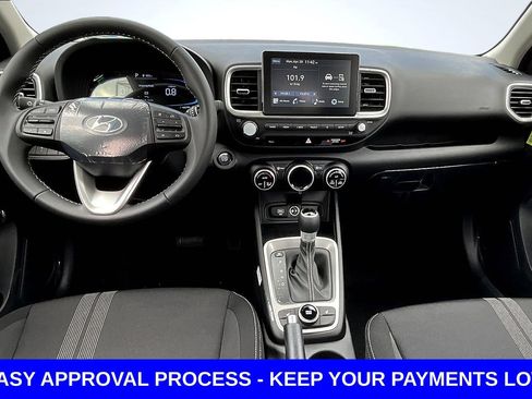 Used 2026 Hyundai Venue SEL FWD image 7