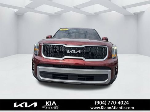 Used 2024 Kia Telluride EX w/ EX Captain's Chair Package FWD image 8