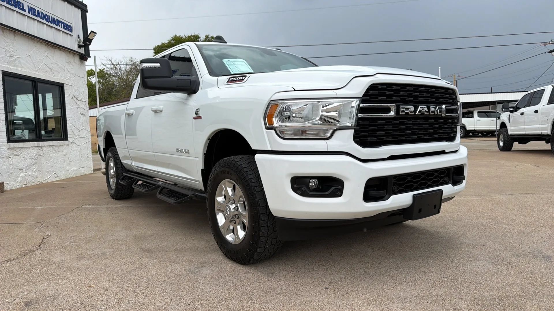Used 2024 RAM 2500 Big Horn w/ Sport Appearance Package AWD/4WD image 4