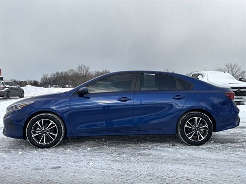 Used 2022 Kia Forte LXS image 5
