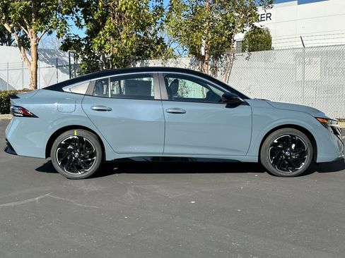 New 2026 Nissan Sentra SR w/ Floor Mat Package image 3