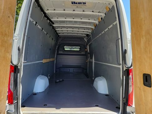 Used 2023 Mercedes-Benz Sprinter 2500 image 15