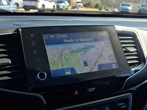 Used 2021 Honda Ridgeline Black Edition image 17