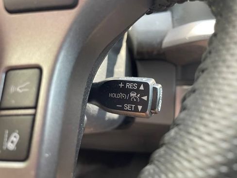 Used 2022 Toyota Tacoma TRD Off-Road w/ Technology Package AWD/4WD image 22