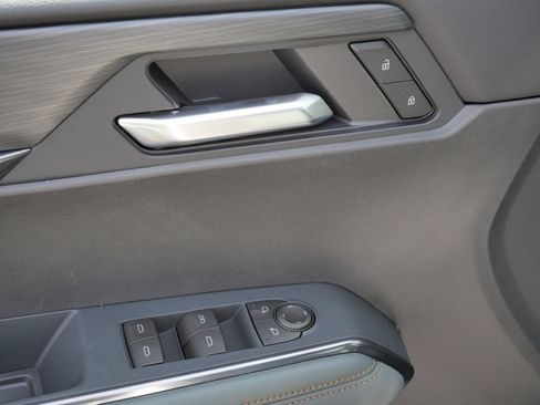 New 2026 GMC Acadia AT4 w/ Luxury Package AWD/4WD image 47