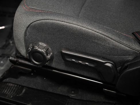 Used 2024 Jeep Wrangler Unlimited Rubicon image 35