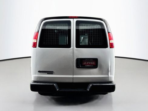 Used 2013 Chevrolet Express 1500 RWD image 4