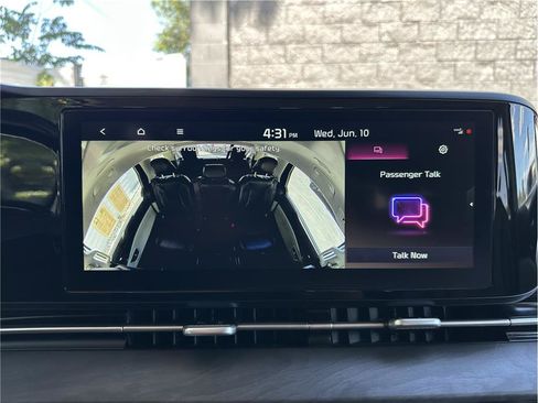 Used 2022 Kia Carnival EX FWD image 26