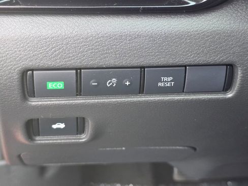 Used 2024 Nissan Sentra SR image 17