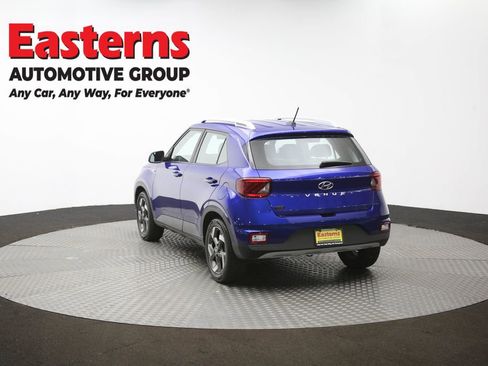 Used 2025 Hyundai Venue SEL image 66