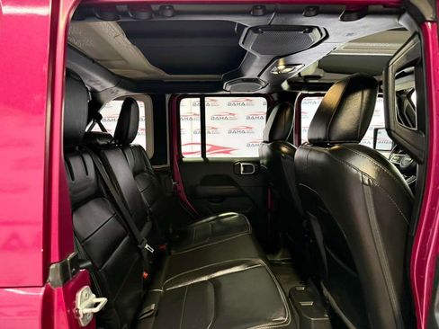 Used 2021 Jeep Wrangler Unlimited Sahara w/ Cold Weather Group AWD/4WD image 39