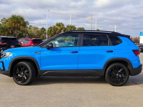 Used 2024 Volkswagen Taos SE image 24