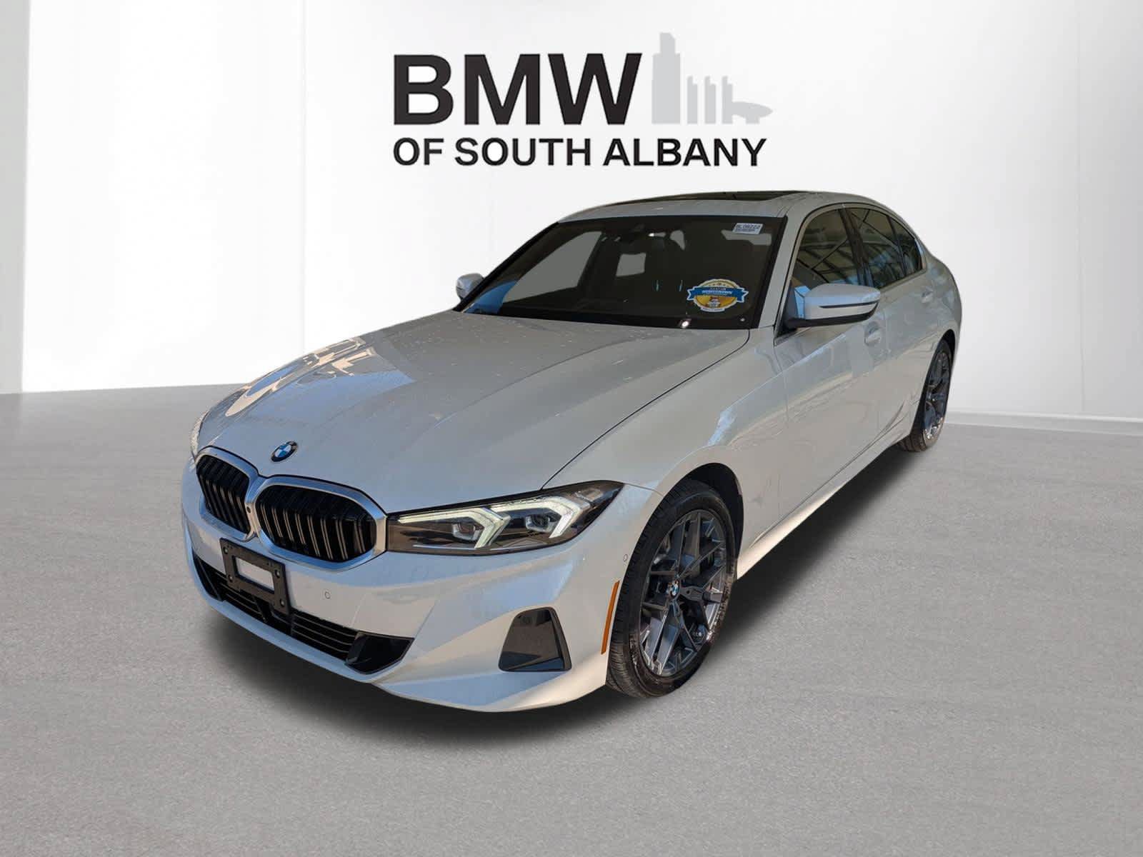 Used 2026 BMW 330i xDrive Sedan w/ Premium Package AWD/4WD image 5