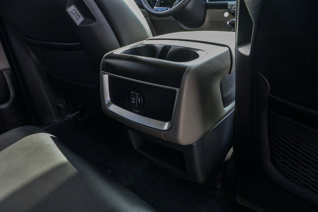 Used 2025 Kia Carnival FWD image 25