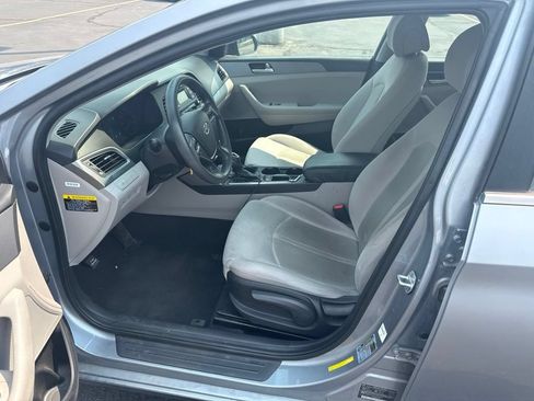 Used 2017 Hyundai Sonata SE FWD image 8