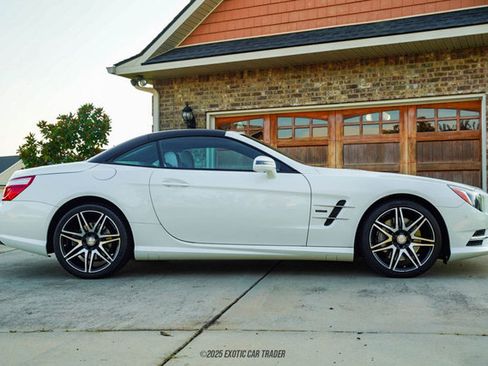 Used 2015 Mercedes-Benz SL 550 image 20