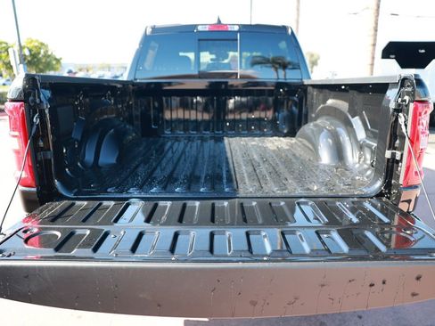 New 2026 RAM 1500 4x4 Crew Cab image 31