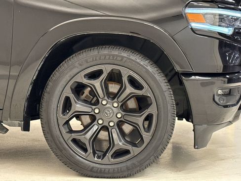 Used 2020 RAM 1500 Limited w/ Black Appearance Package AWD/4WD image 6