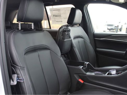 New 2026 Jeep Grand Cherokee Limited AWD/4WD image 26