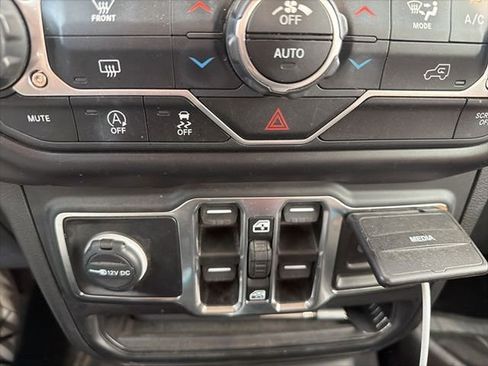 Used 2021 Jeep Gladiator Sport AWD/4WD image 11