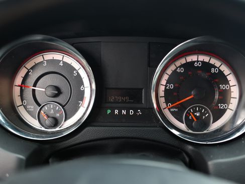 Used 2018 Dodge Grand Caravan SXT FWD image 33