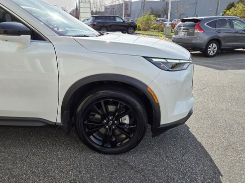 Certified 2025 INFINITI QX60 Luxe w/ Black Edition image 15